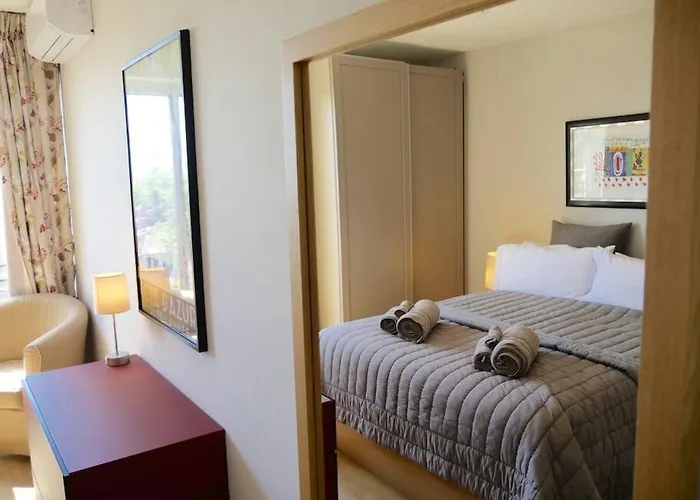 Albion - Luxurious 3 Bedrooms Large Terrace Parking Ac Apartamento Antibes