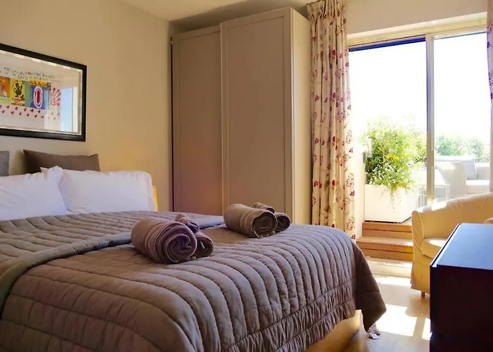 Albion - Luxurious 3 Bedrooms Large Terrace Parking Ac * Antibes